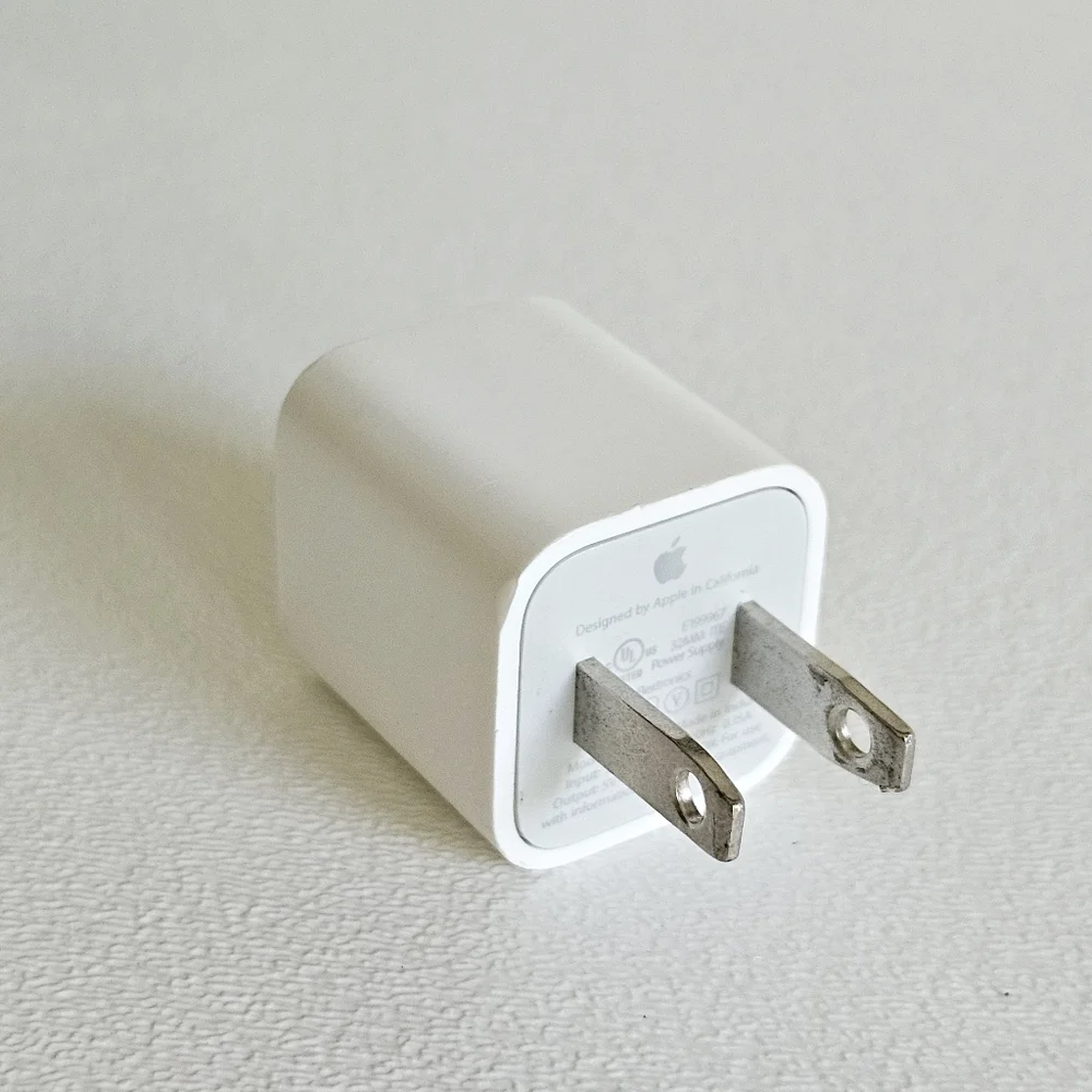 Apple 5W USB Power Adapter A1385 – Genuine iPhone Wall Charger